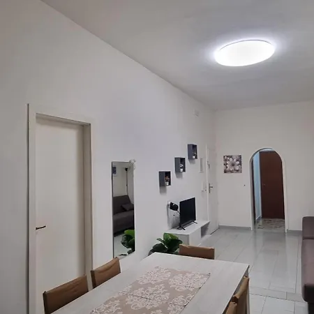 Centro 2 Apartman *